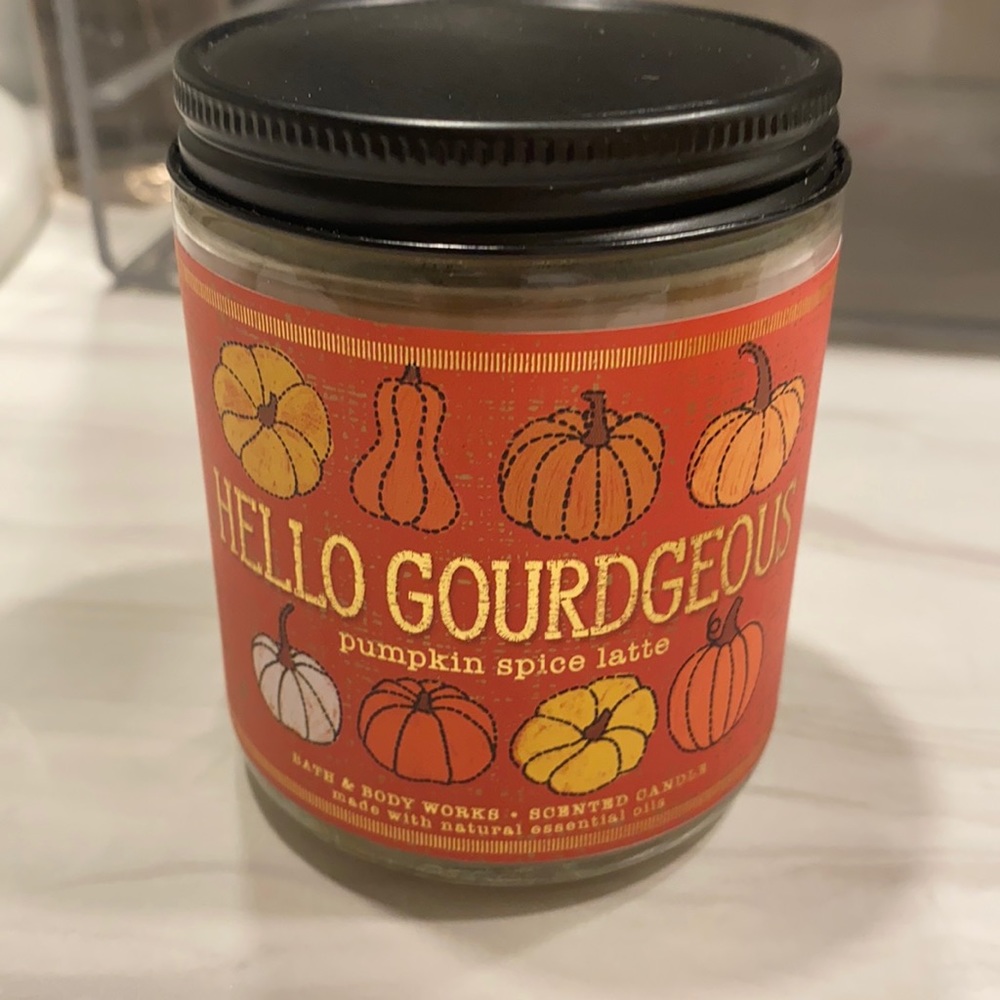 Bath and body works pumpkin spice latte candle 🎃☕️